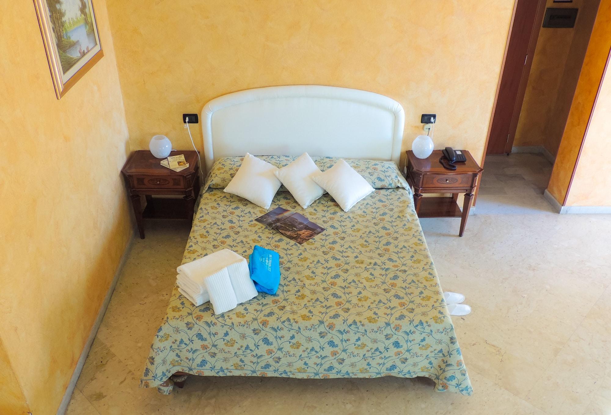 Hotel Lungomare Reggio de Calabre Extérieur photo