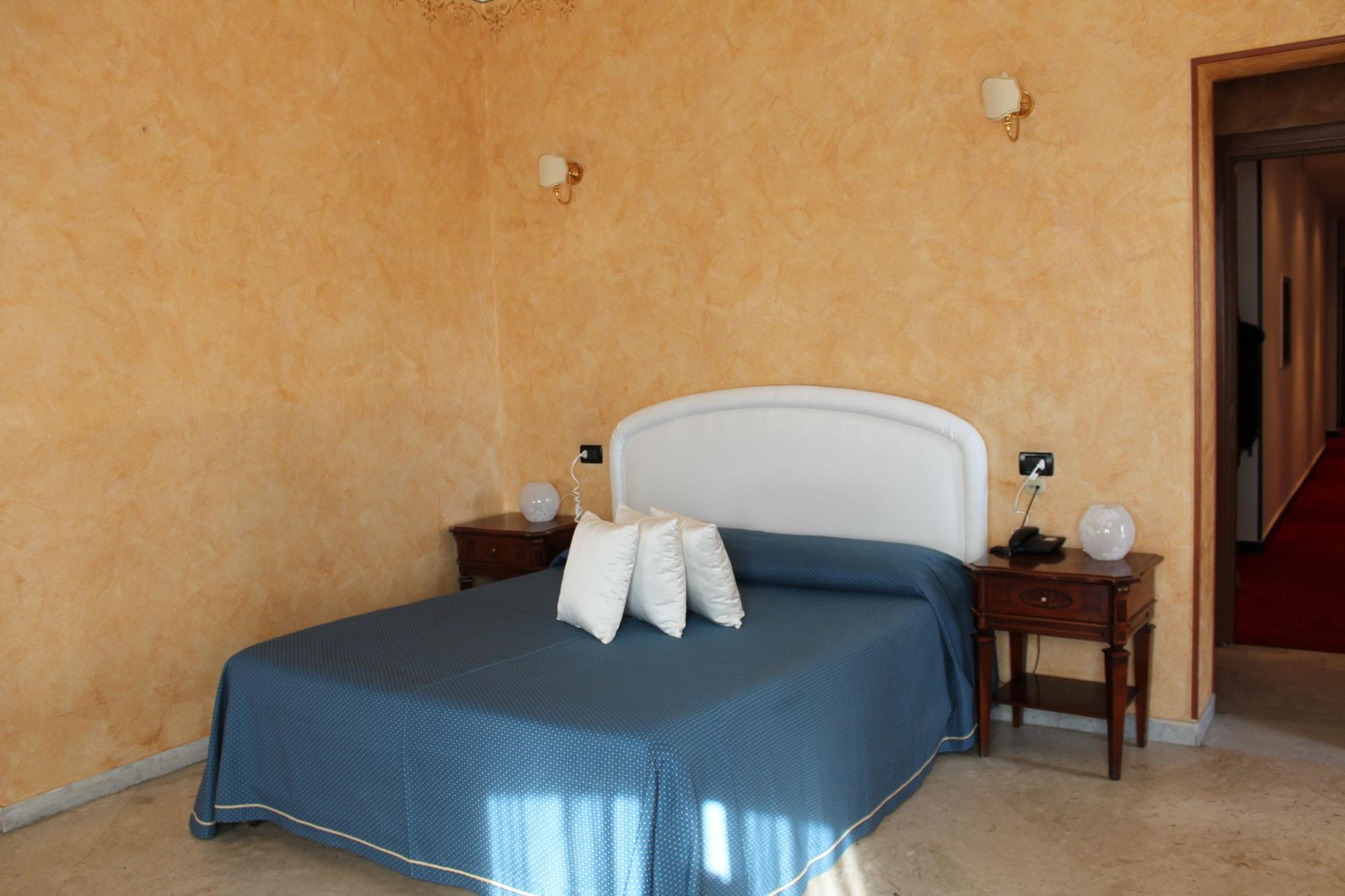 Hotel Lungomare Reggio de Calabre Extérieur photo