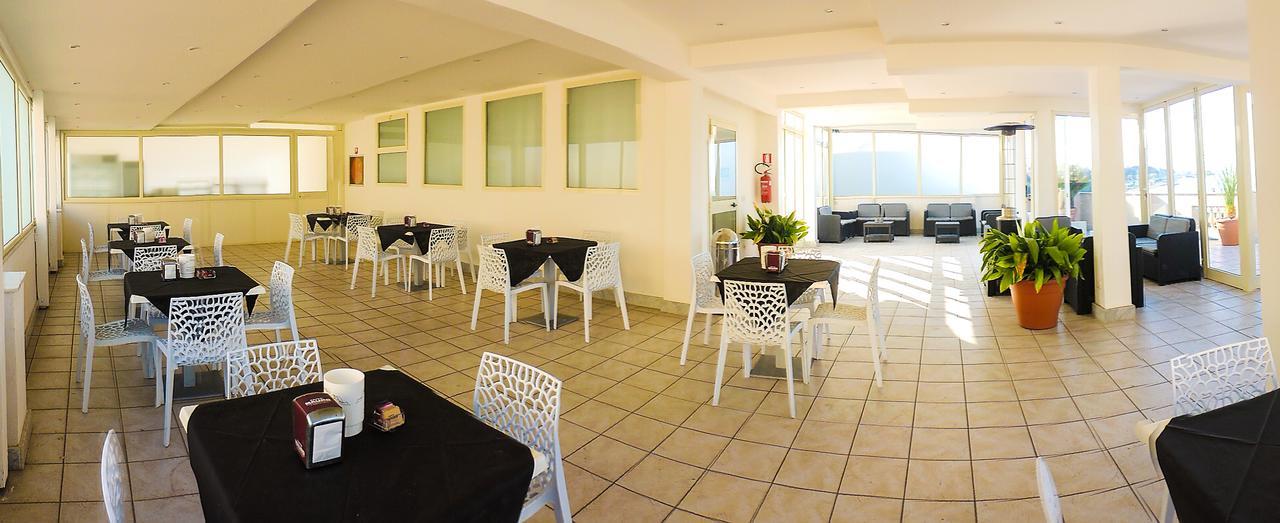 Hotel Lungomare Reggio de Calabre Extérieur photo