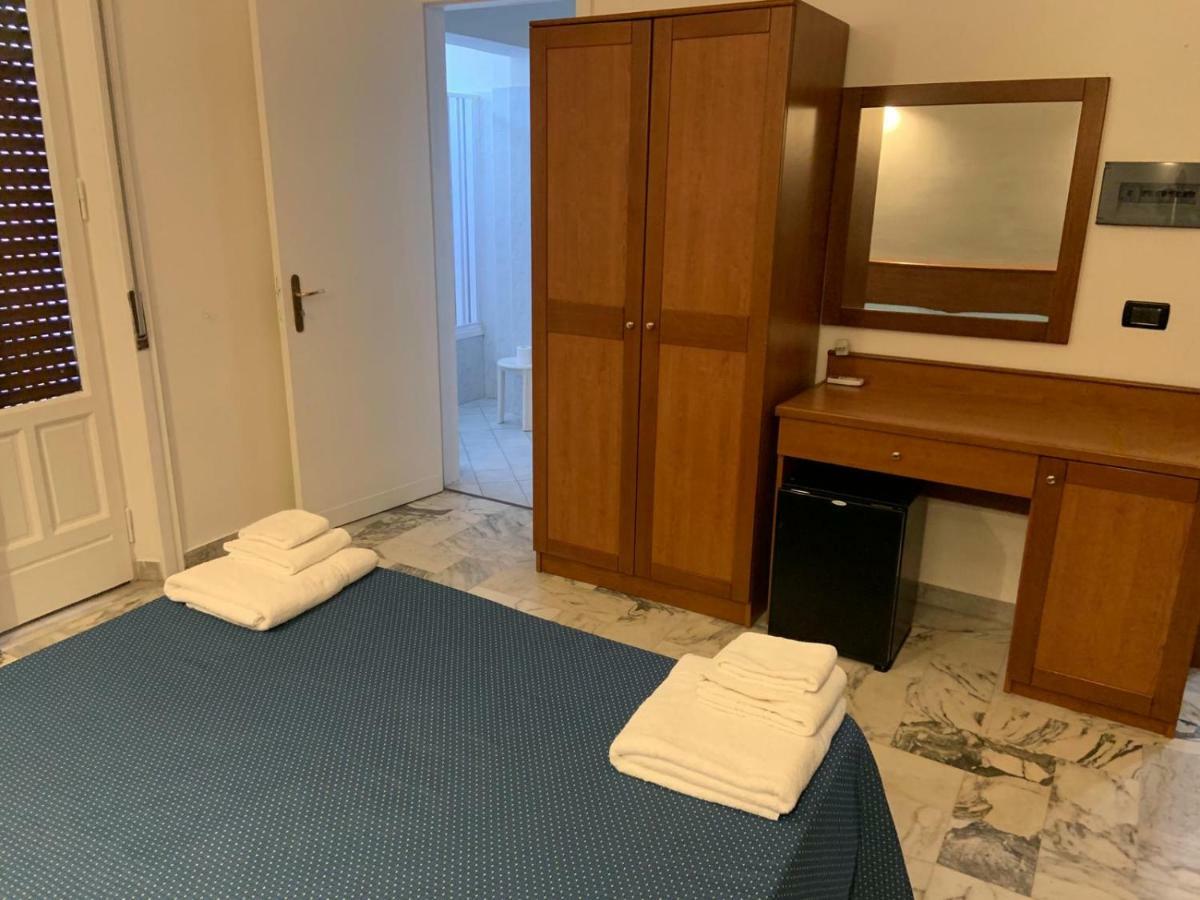Hotel Lungomare Reggio de Calabre Extérieur photo