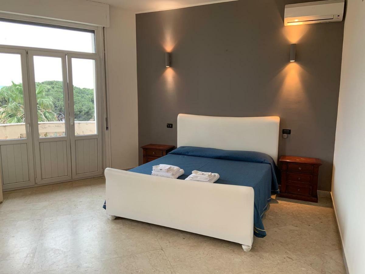 Hotel Lungomare Reggio de Calabre Extérieur photo
