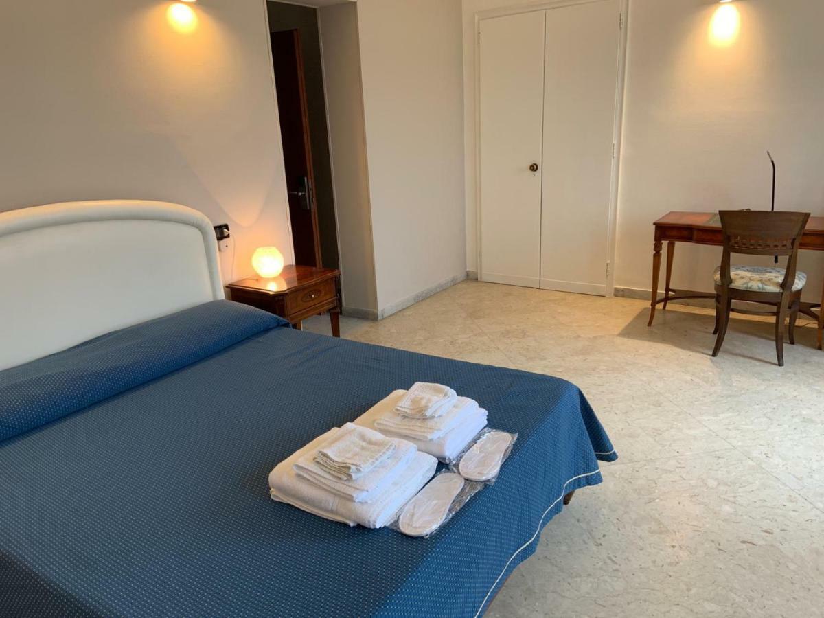 Hotel Lungomare Reggio de Calabre Extérieur photo