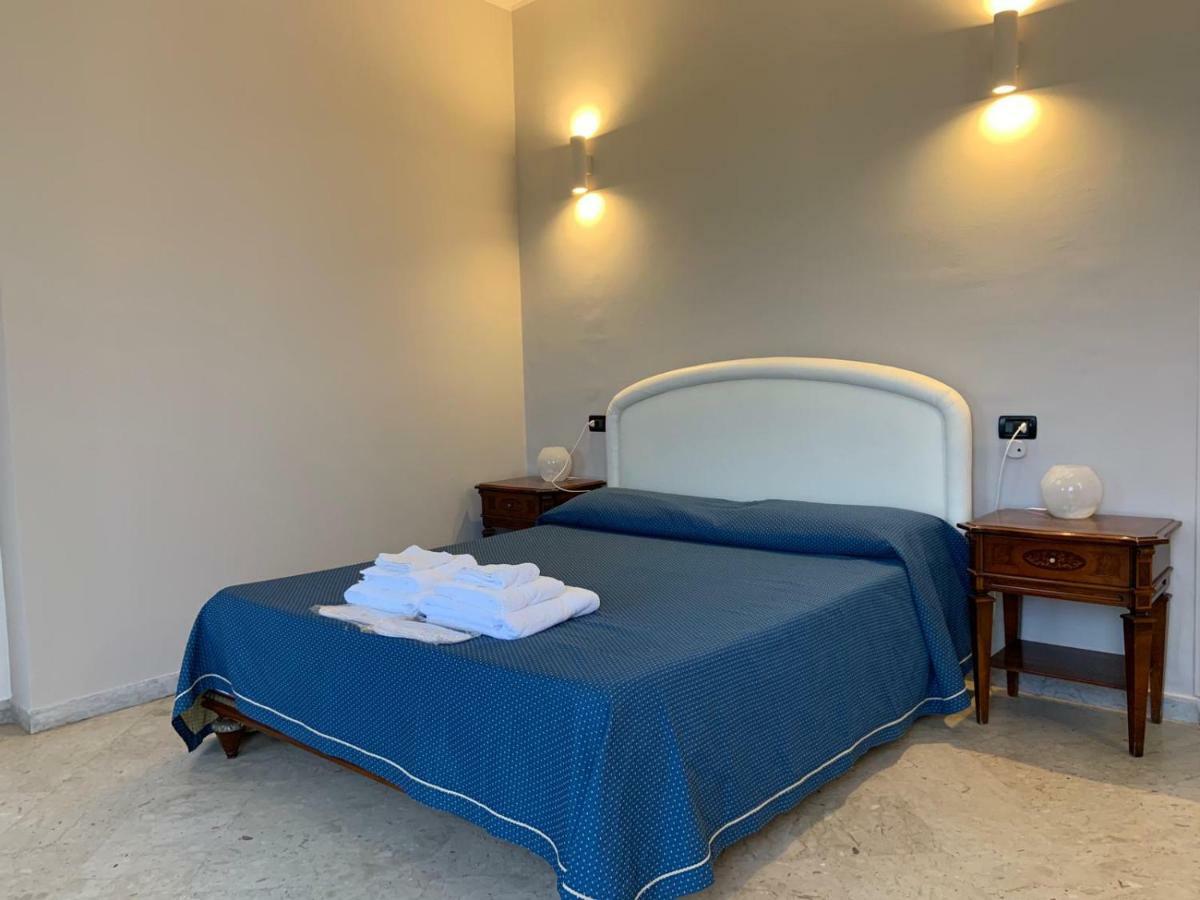 Hotel Lungomare Reggio de Calabre Extérieur photo