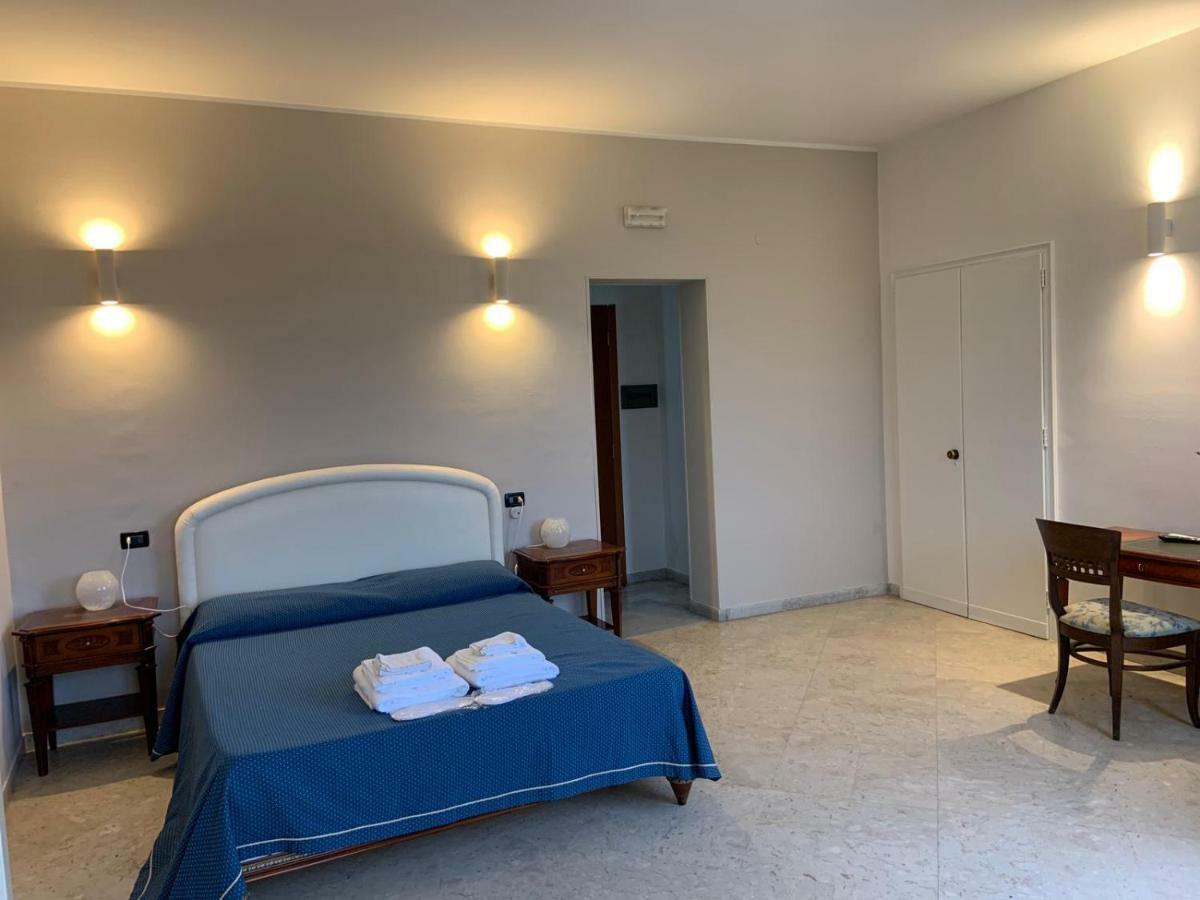 Hotel Lungomare Reggio de Calabre Extérieur photo