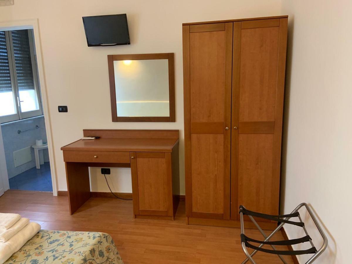 Hotel Lungomare Reggio de Calabre Extérieur photo